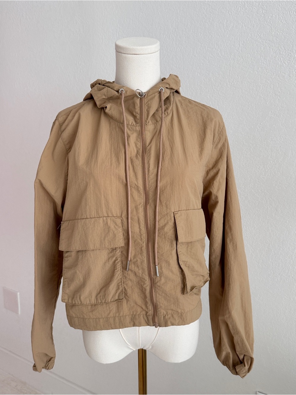 Lightweight cropped Hooded Jacket trench style in Tan khaki large